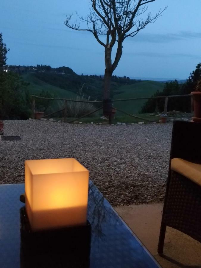Appartamento Crete Senesi Кастелнуово Берарденга Екстериор снимка