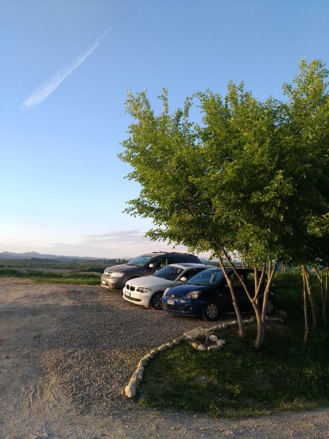 Appartamento Crete Senesi Кастелнуово Берарденга Екстериор снимка